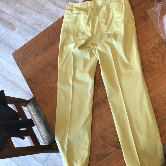 Talbots size 12 pants w 5-pockets, w stretch. Waist 32”, length 33”, rise 11”. - Picture 5 of 10